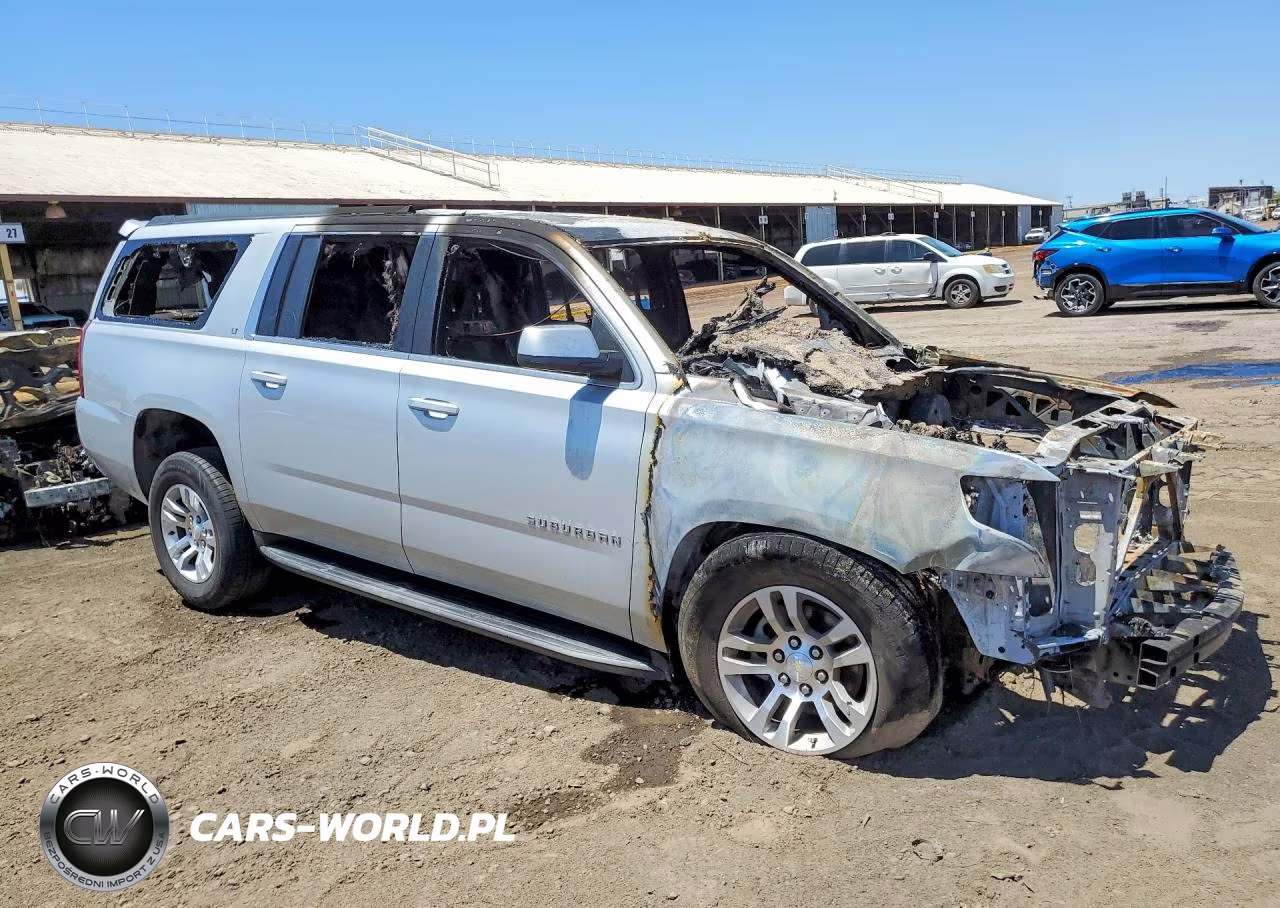 2017 Chevrolet Suburban C1500 Lt VIN:1GNSCHKC6HR406739 - 4