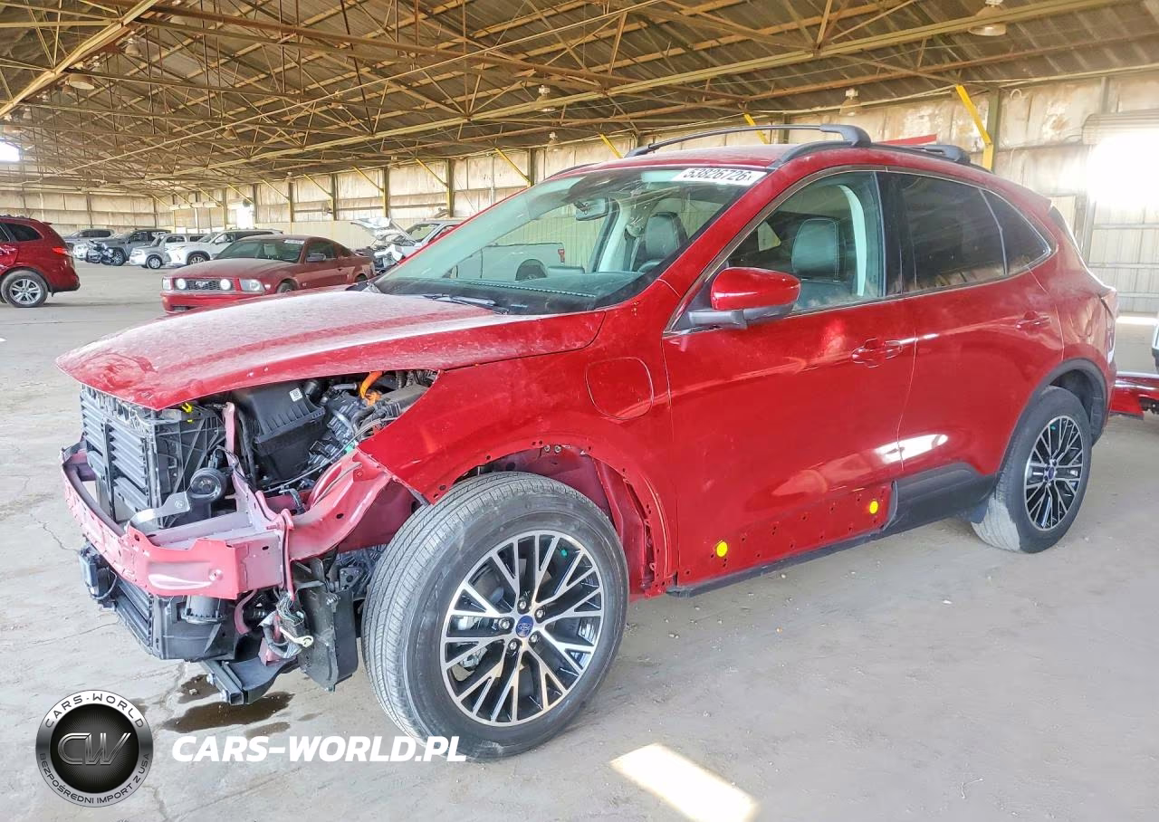 2022 Ford Escape Titanium