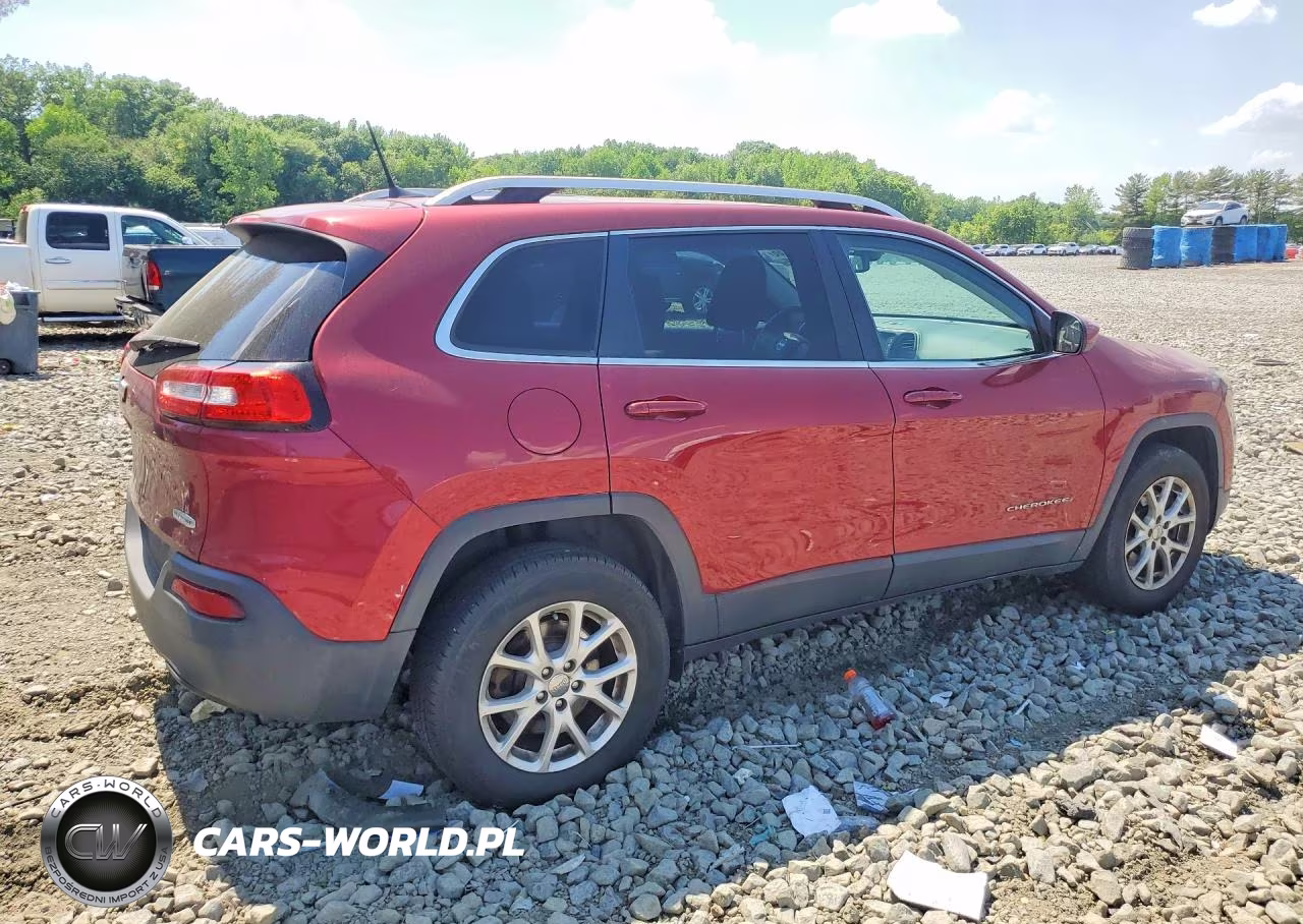 2017 Jeep Cherokee Latitude VIN:1C4PJMCB5HW527945 - 3