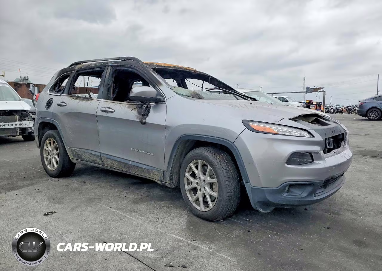 2014 Jeep Cherokee Latitude VIN:1C4PJLCB5EW158378 - 4