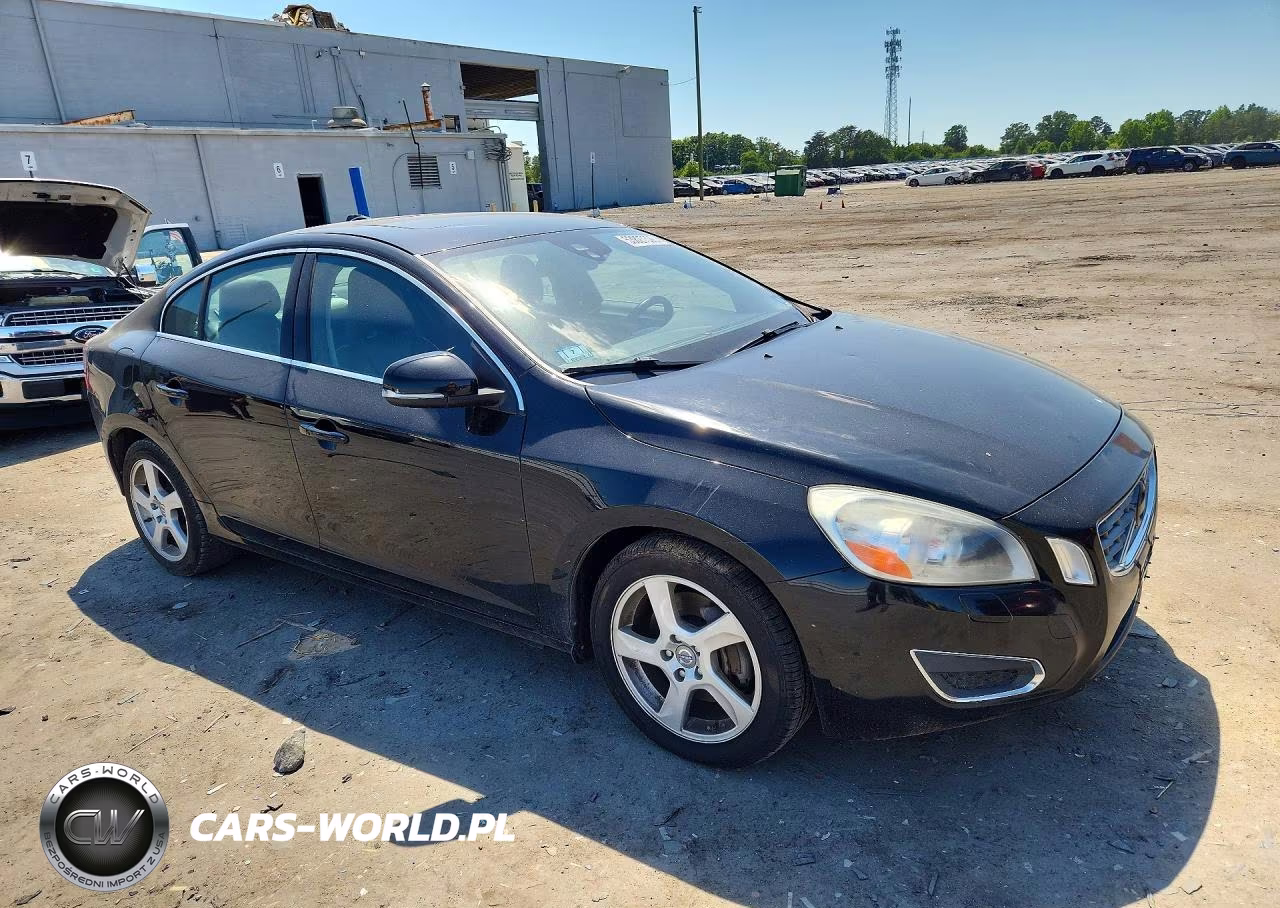 2013 Volvo S60 T5 VIN:YV1612FS9D2186749 - 4