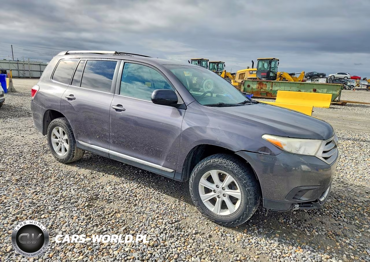 2013 Toyota Highlander Base VIN:5TDBK3EH0DS190033 - 4