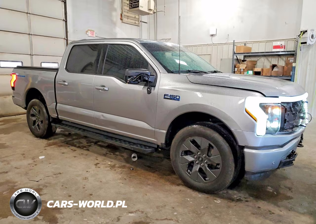 2025 Ford F150 Lightning Xlt VIN:1FT6W3LU5SWG15135 - 4