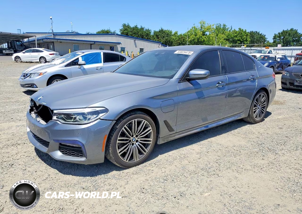 2019 BMW 530E