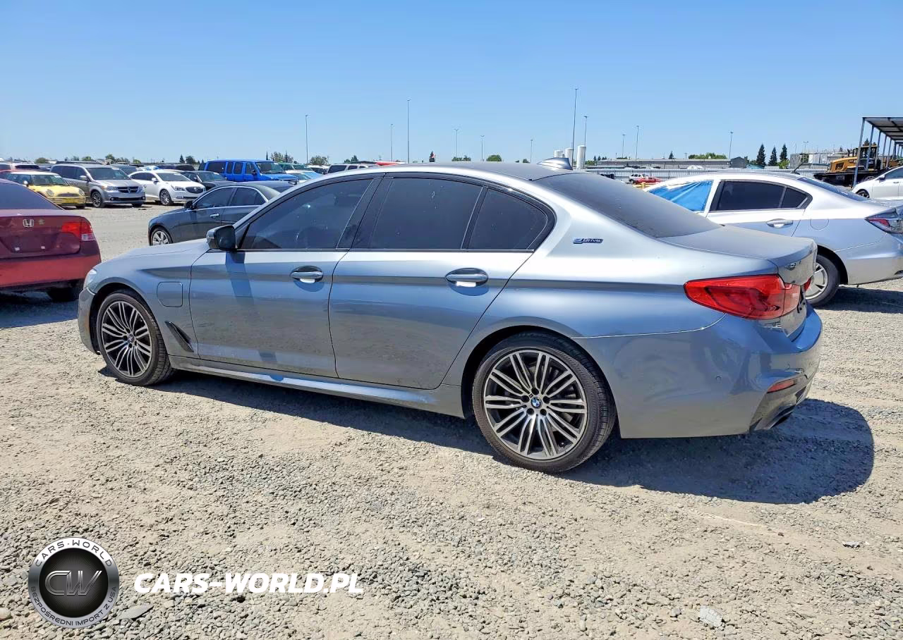 2019 BMW 530E VIN:WBAJA9C58KB399130 - 2