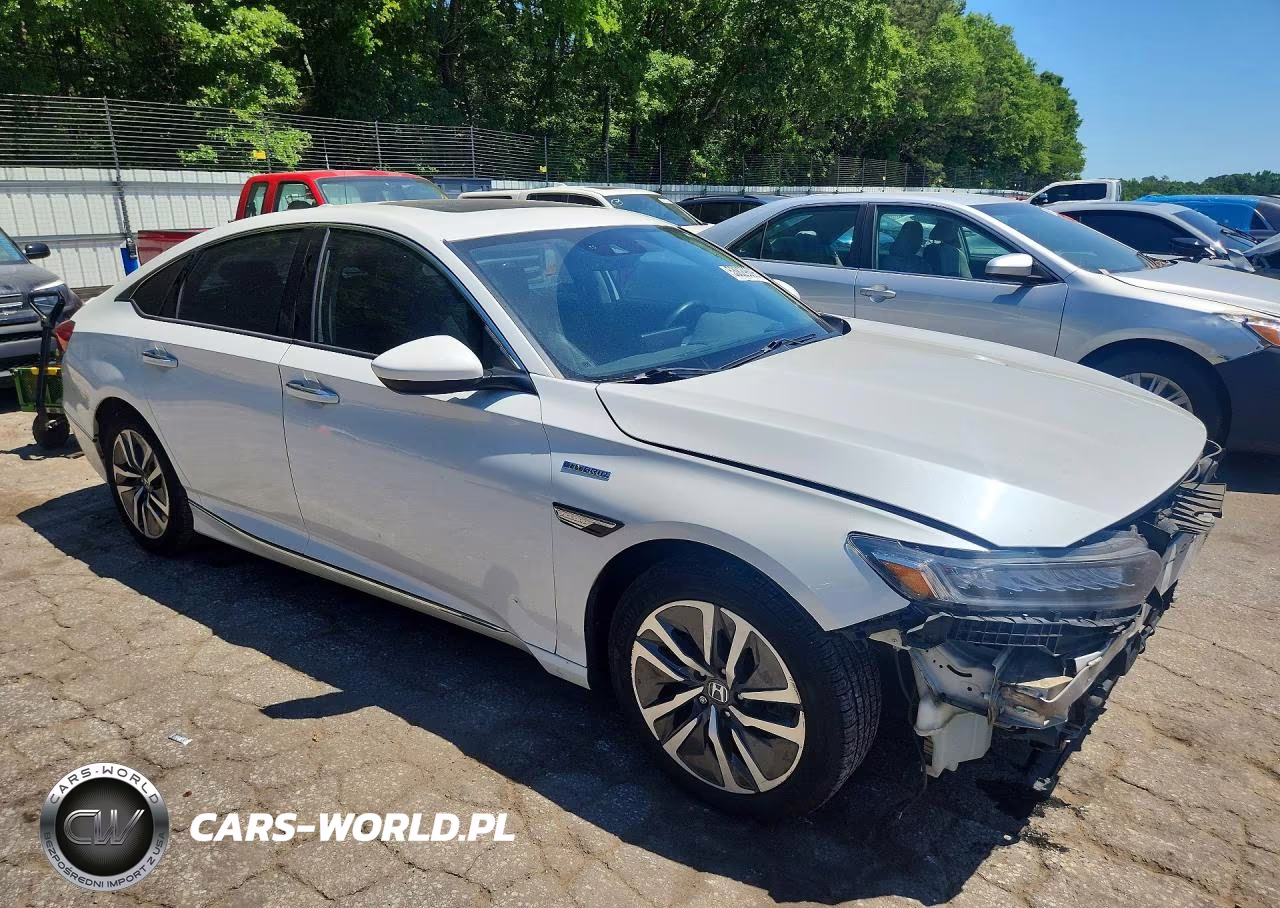 2018 Honda Accord Touring Hybrid VIN:1HGCV3F91JA011558 - 4