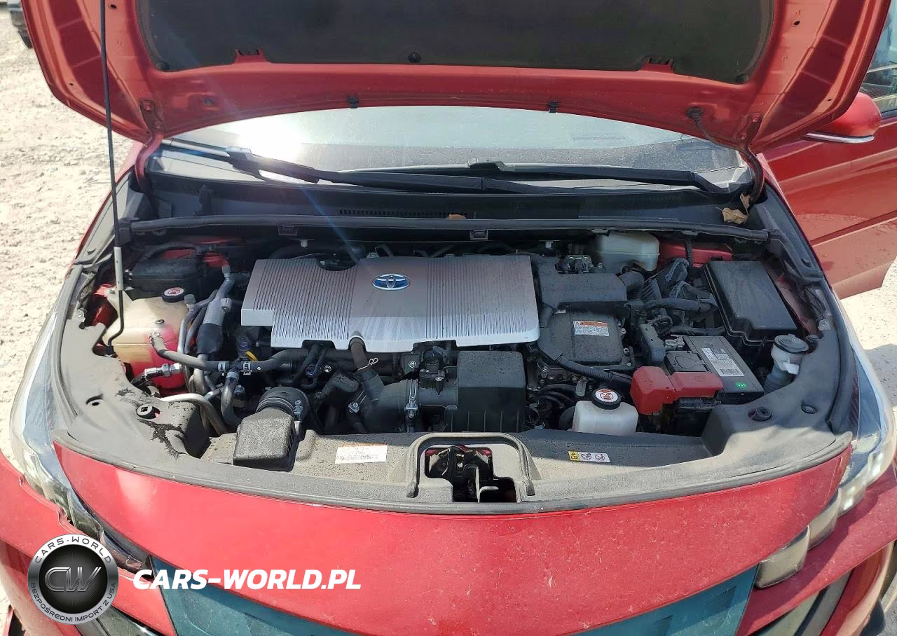 2018 Toyota Prius Prime Advanced VIN:JTDKARFP8J3073745 - 11