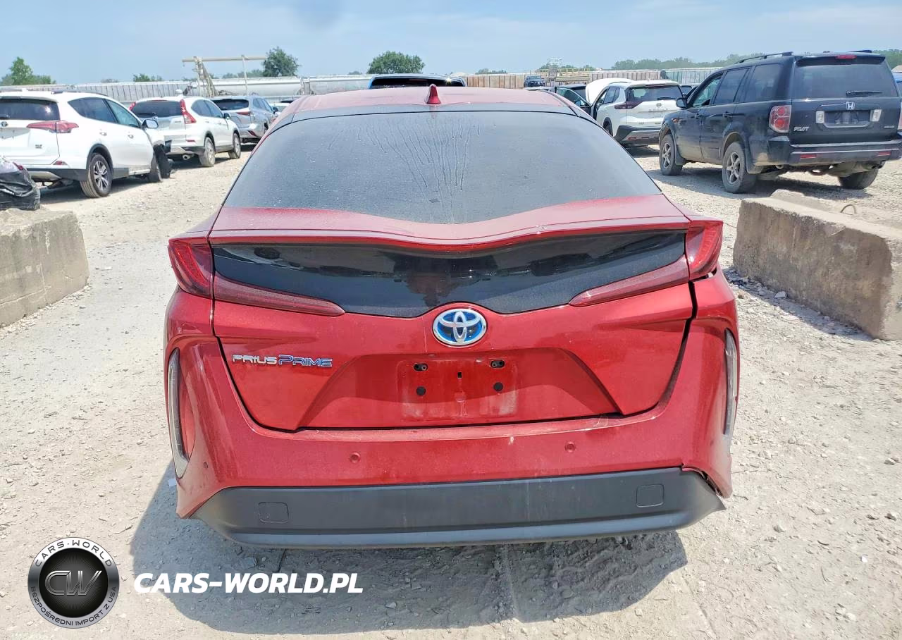 2018 Toyota Prius Prime Advanced VIN:JTDKARFP8J3073745 - 6