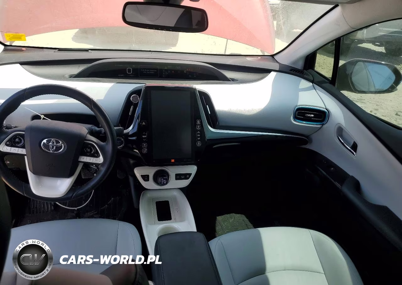 2018 Toyota Prius Prime Advanced VIN:JTDKARFP8J3073745 - 8