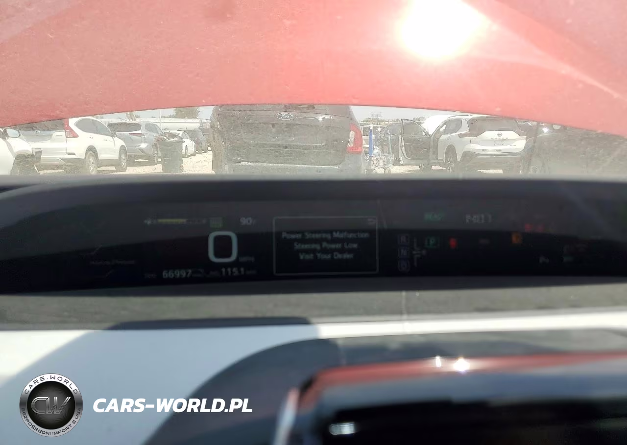 2018 Toyota Prius Prime Advanced VIN:JTDKARFP8J3073745 - 9