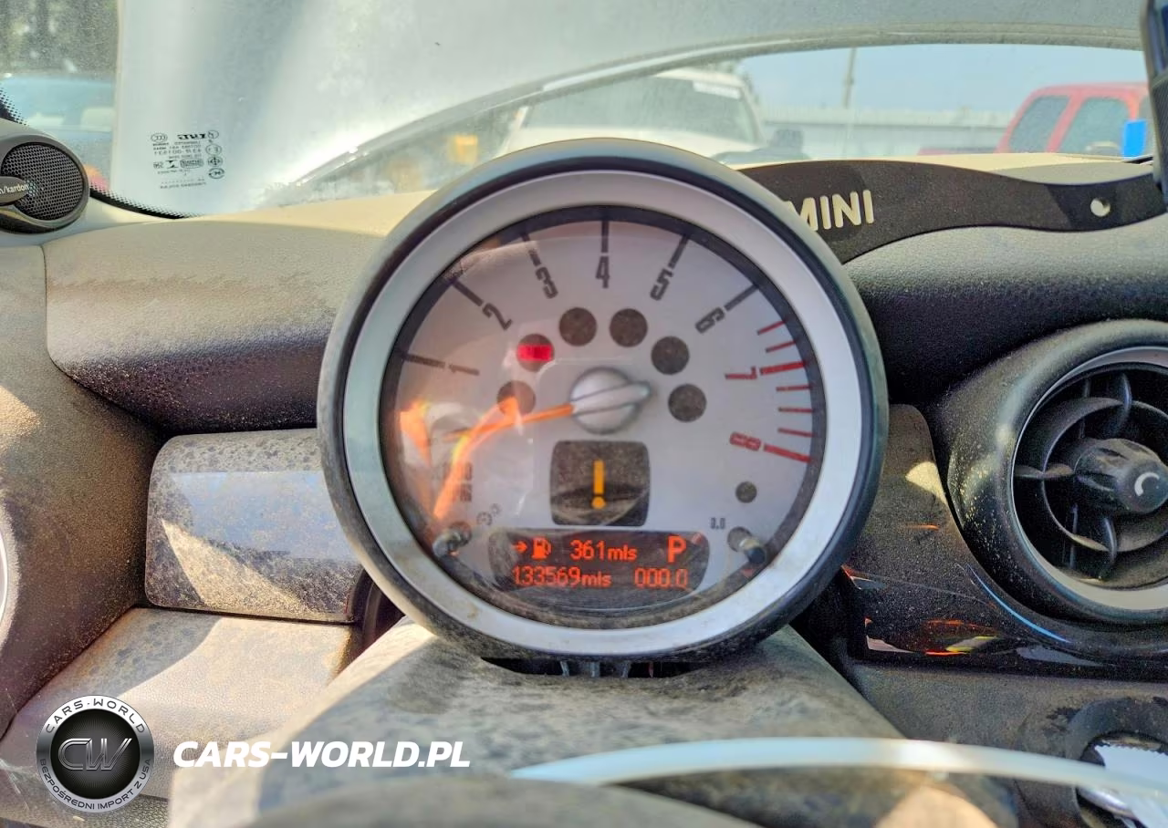 2010 Mini Cooper S VIN:WMWMF7C53ATZ73127 - 9