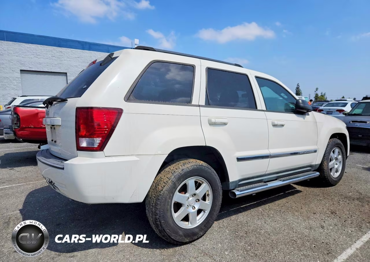 2010 Jeep Grand Cherokee Laredo VIN:1J4PR4GK2AC150849 - 3
