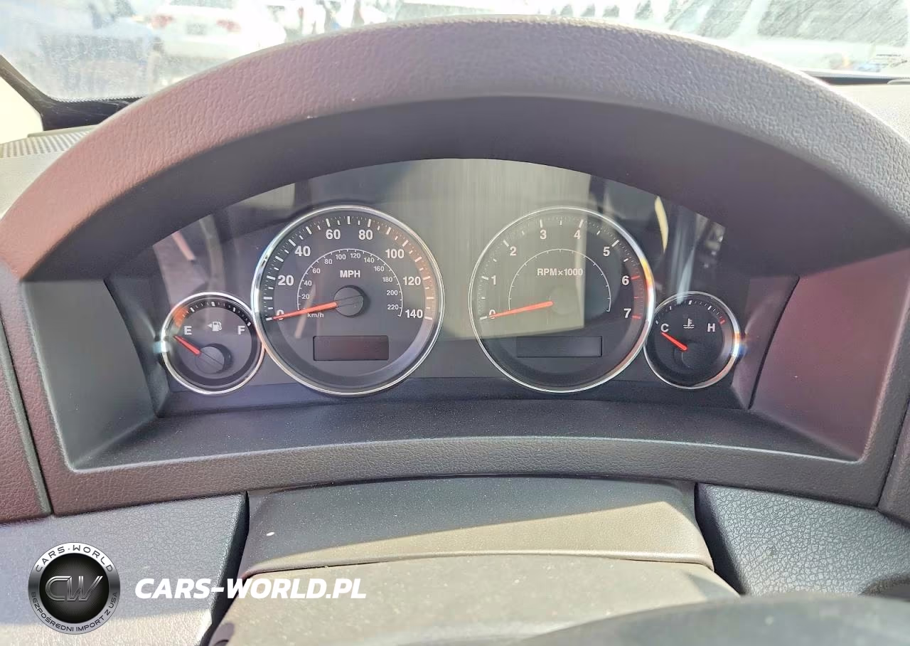 2010 Jeep Grand Cherokee Laredo VIN:1J4PR4GK2AC150849 - 9