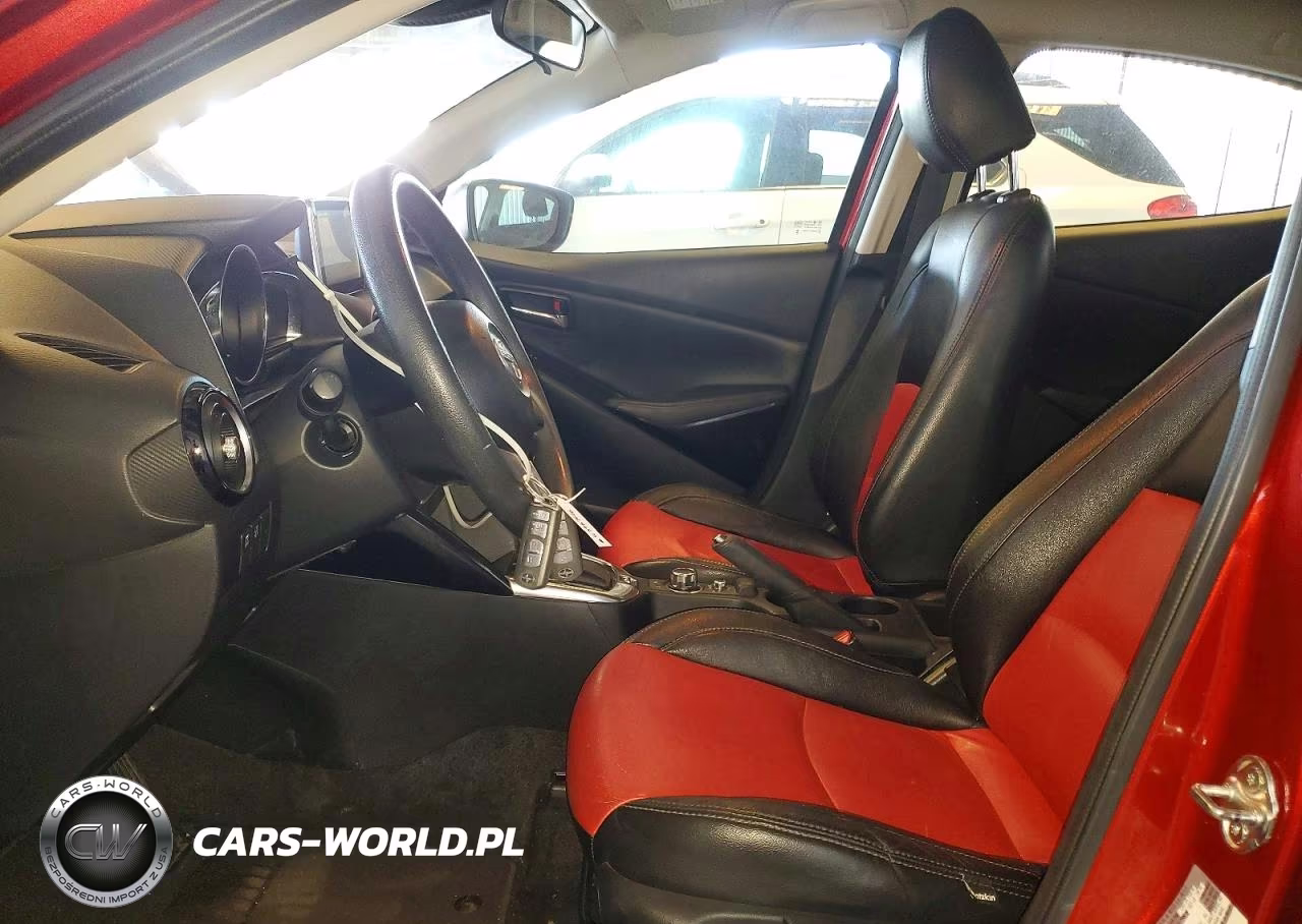 2016 Scion Ia Base VIN:3MYDLBZV0GY119378 - 7