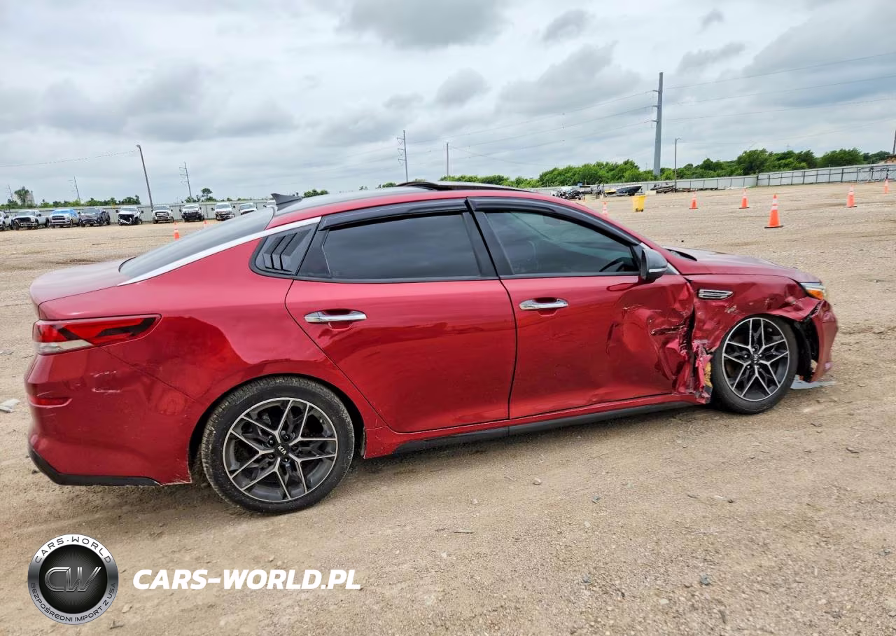 2020 Kia Optima Special Edition VIN:5XXGT4L3XLG432066 - 3