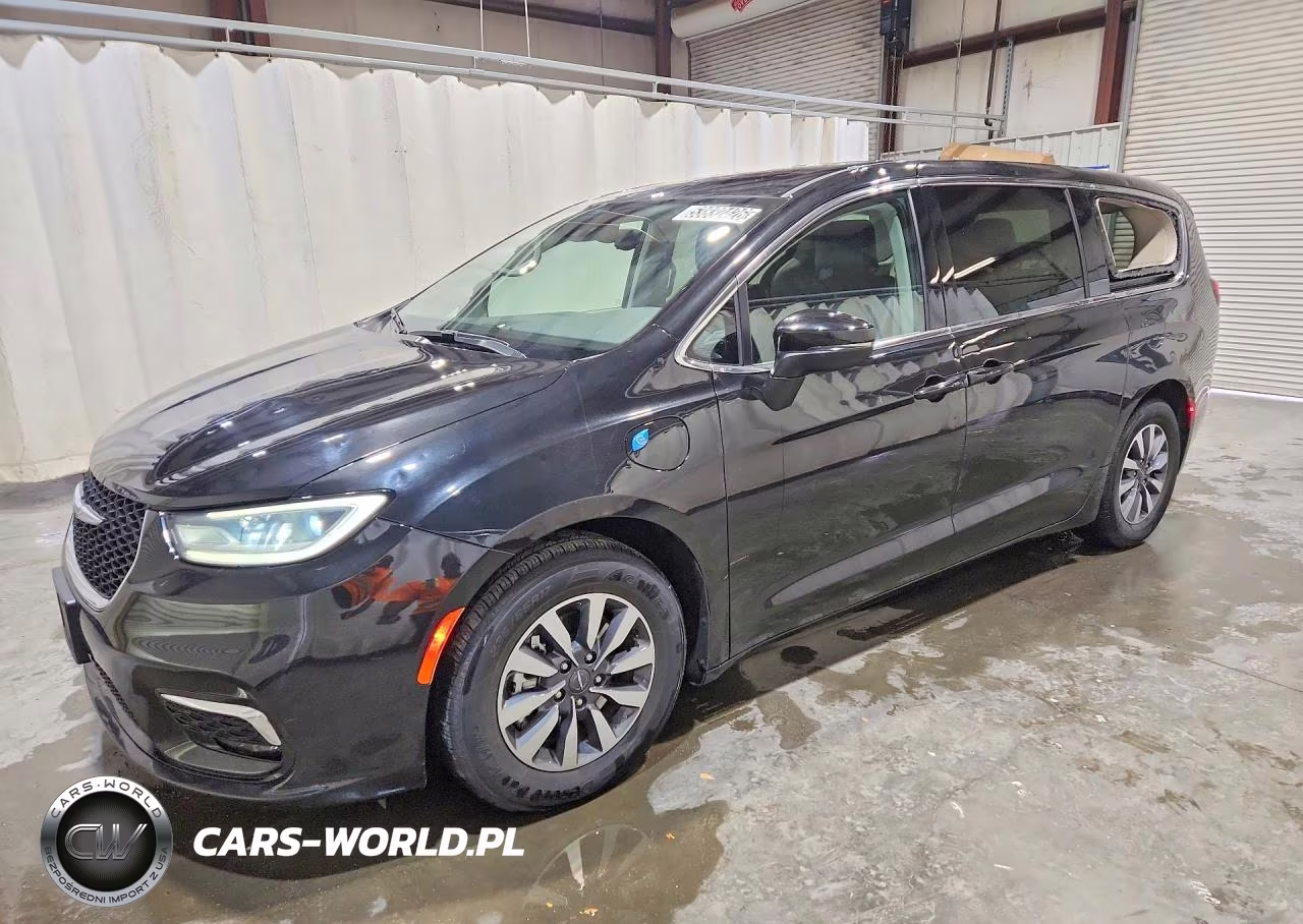2023 Chrysler Pacifica Hybrid Touring L