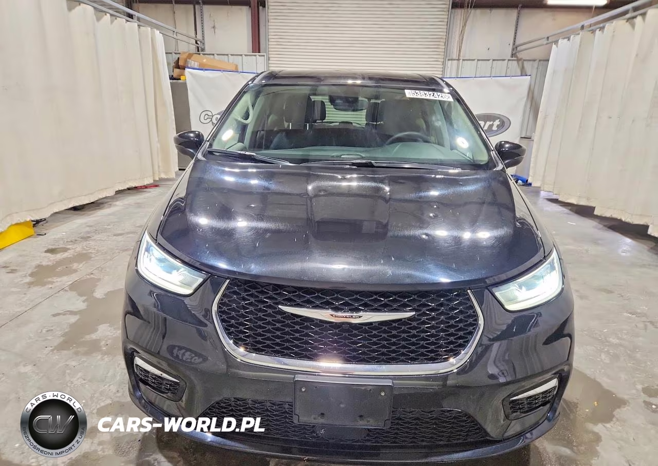 2023 Chrysler Pacifica Hybrid Touring L VIN:2C4RC1L73PR632312 - 5