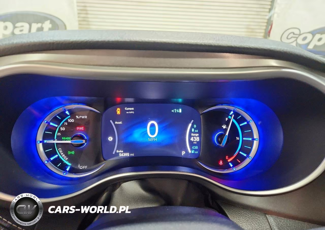 2023 Chrysler Pacifica Hybrid Touring L VIN:2C4RC1L73PR632312 - 9