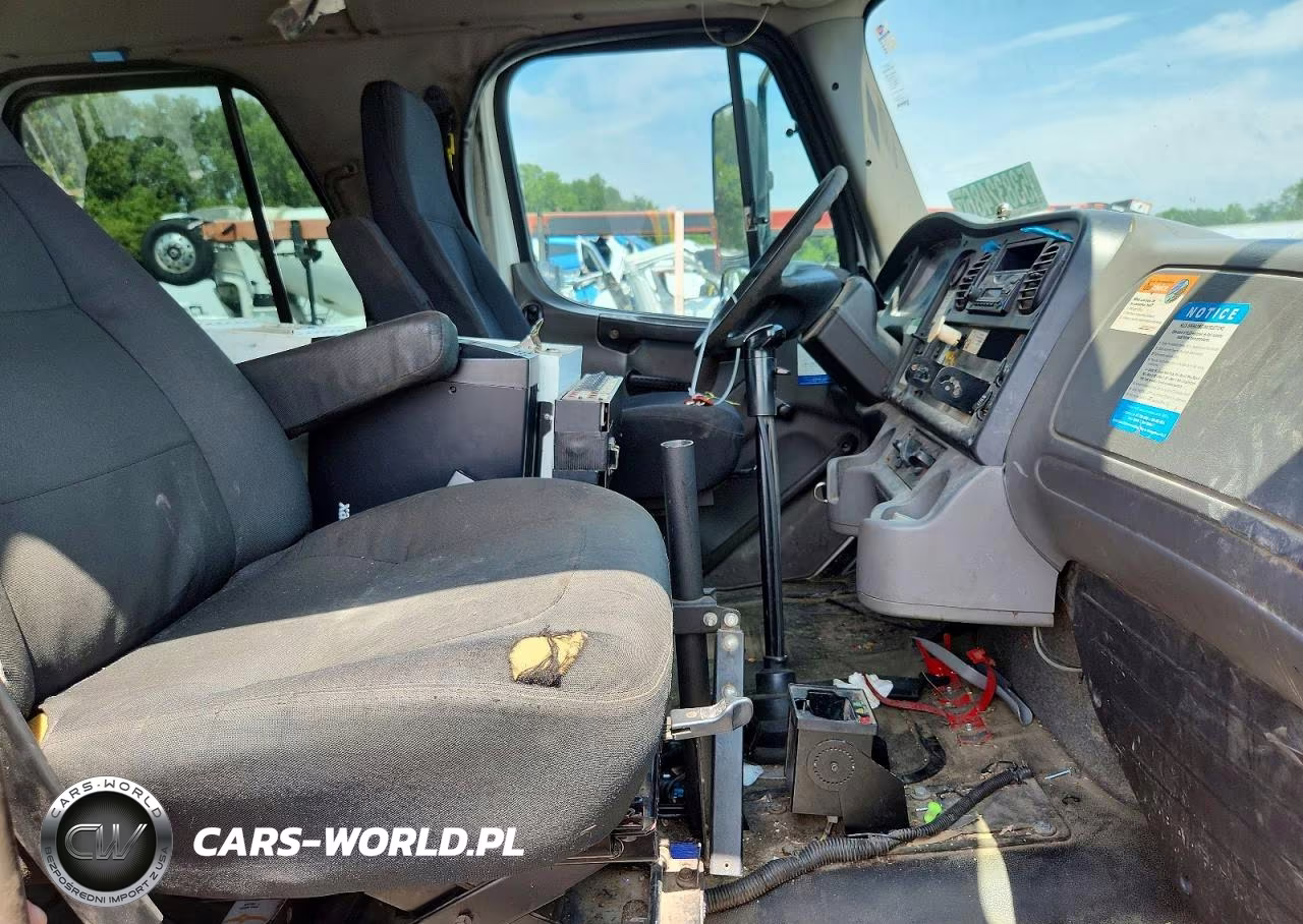 2013 Freightliner M2 106 Heavy Duty VIN:1FVHC3BS2DHFA4747 - 5