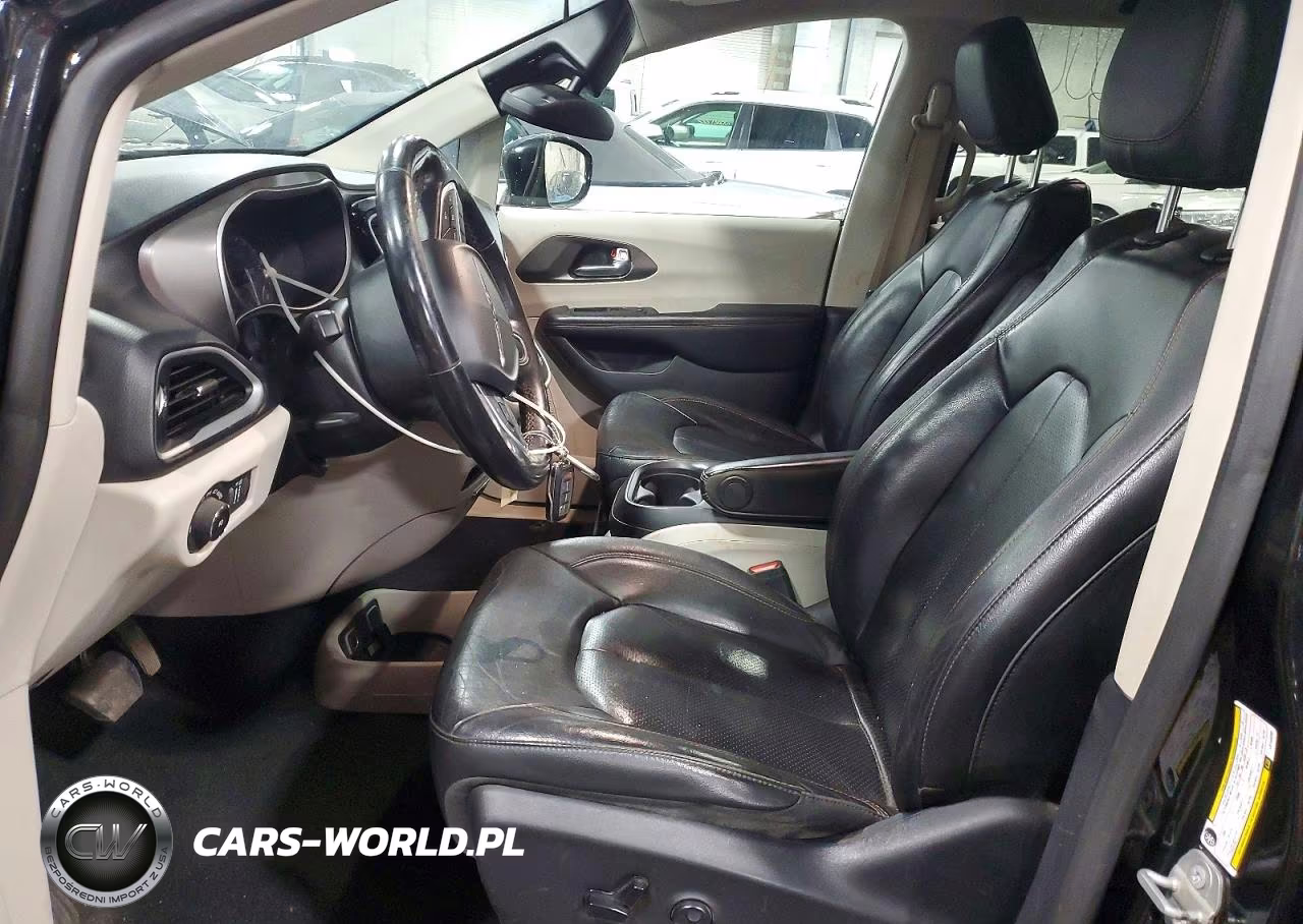 2020 Chrysler Pacifica Touring L VIN:2C4RC1BG7LR140233 - 7