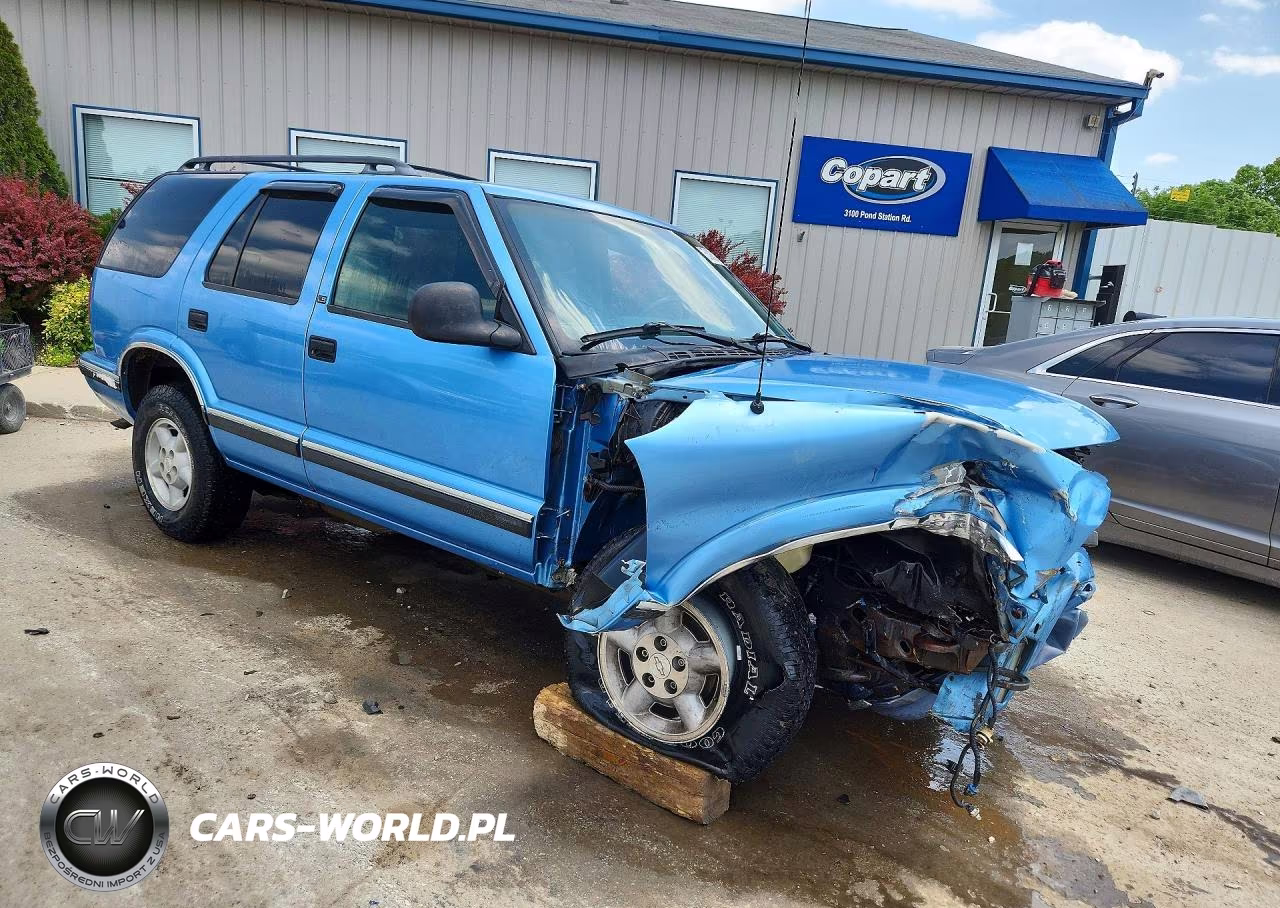 1996 Chevrolet Blazer VIN:1GNDT13W6T2220256 - 4