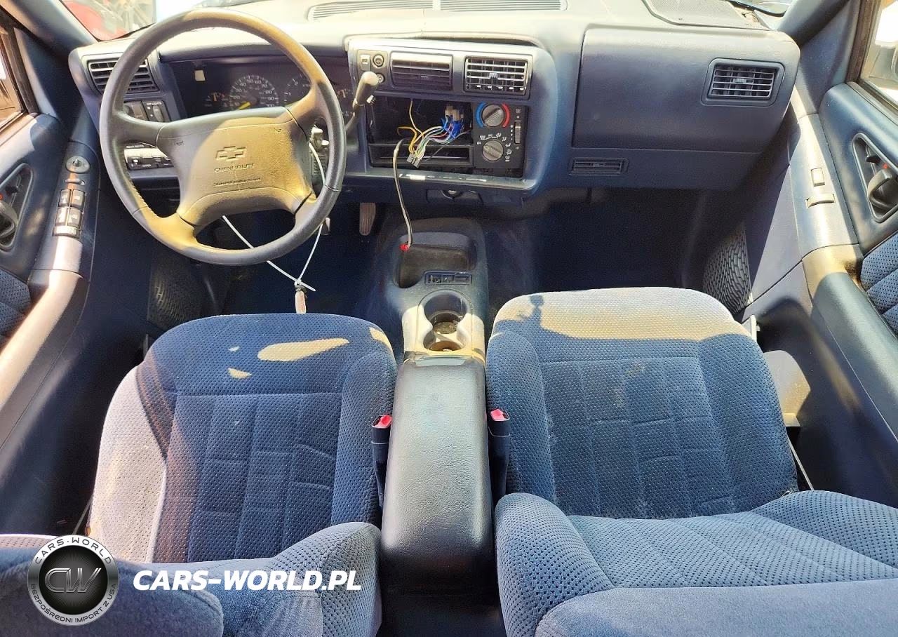 1996 Chevrolet Blazer VIN:1GNDT13W6T2220256 - 8