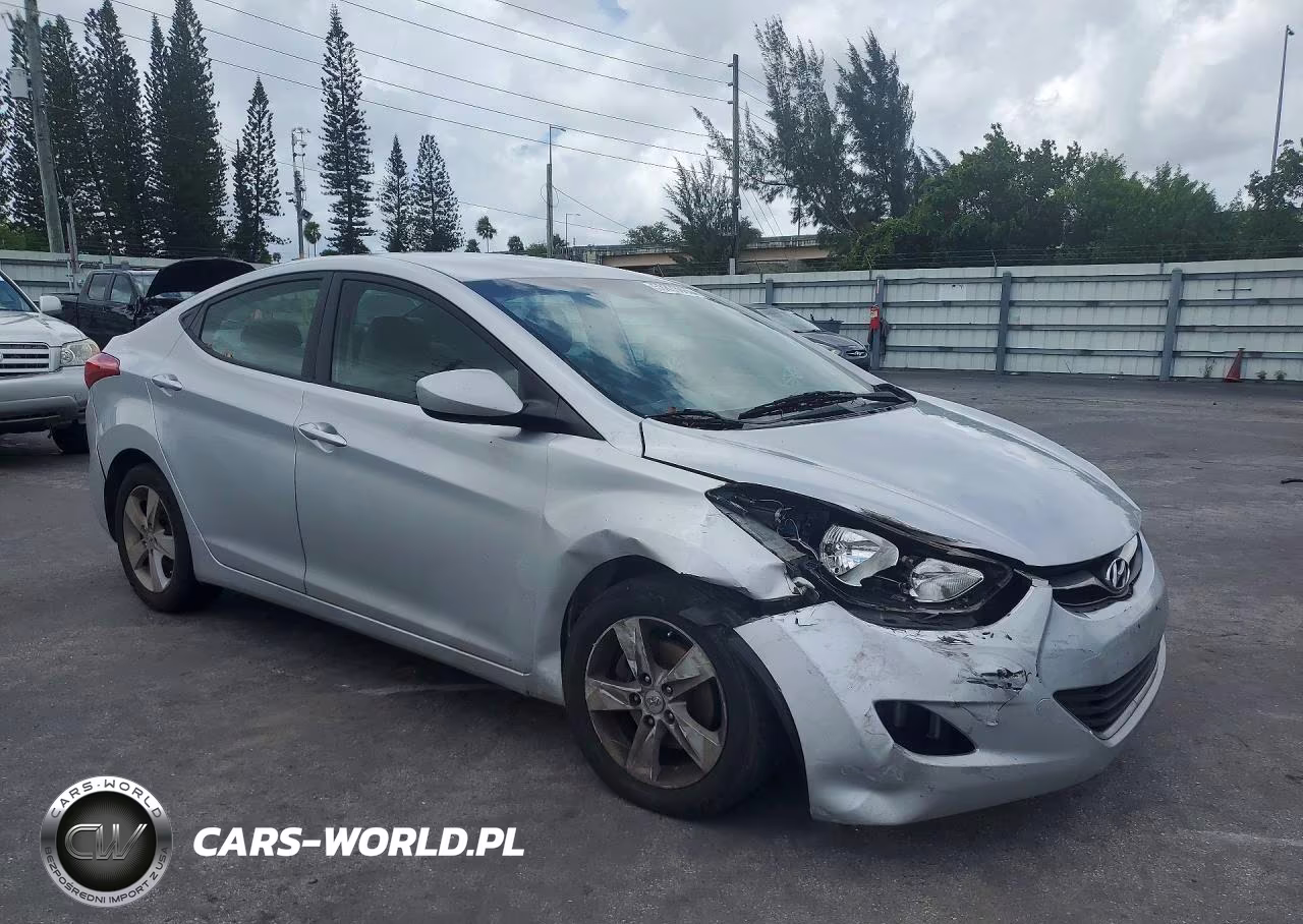 2012 Hyundai Elantra VIN:KMHDH4AE3CU328761 - 4