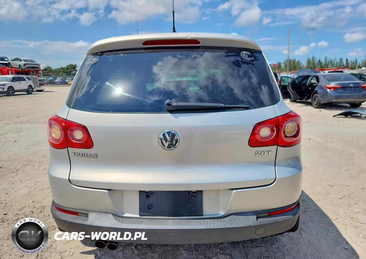 2010 Volkswagen Tiguan S VIN:WVGAV7AX0AW520963 - 6