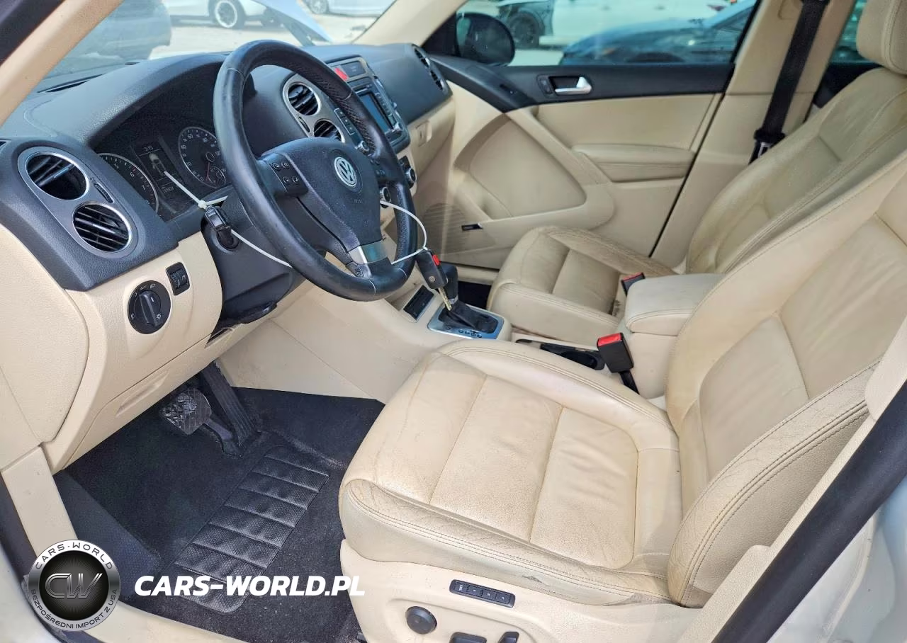 2010 Volkswagen Tiguan S VIN:WVGAV7AX0AW520963 - 7