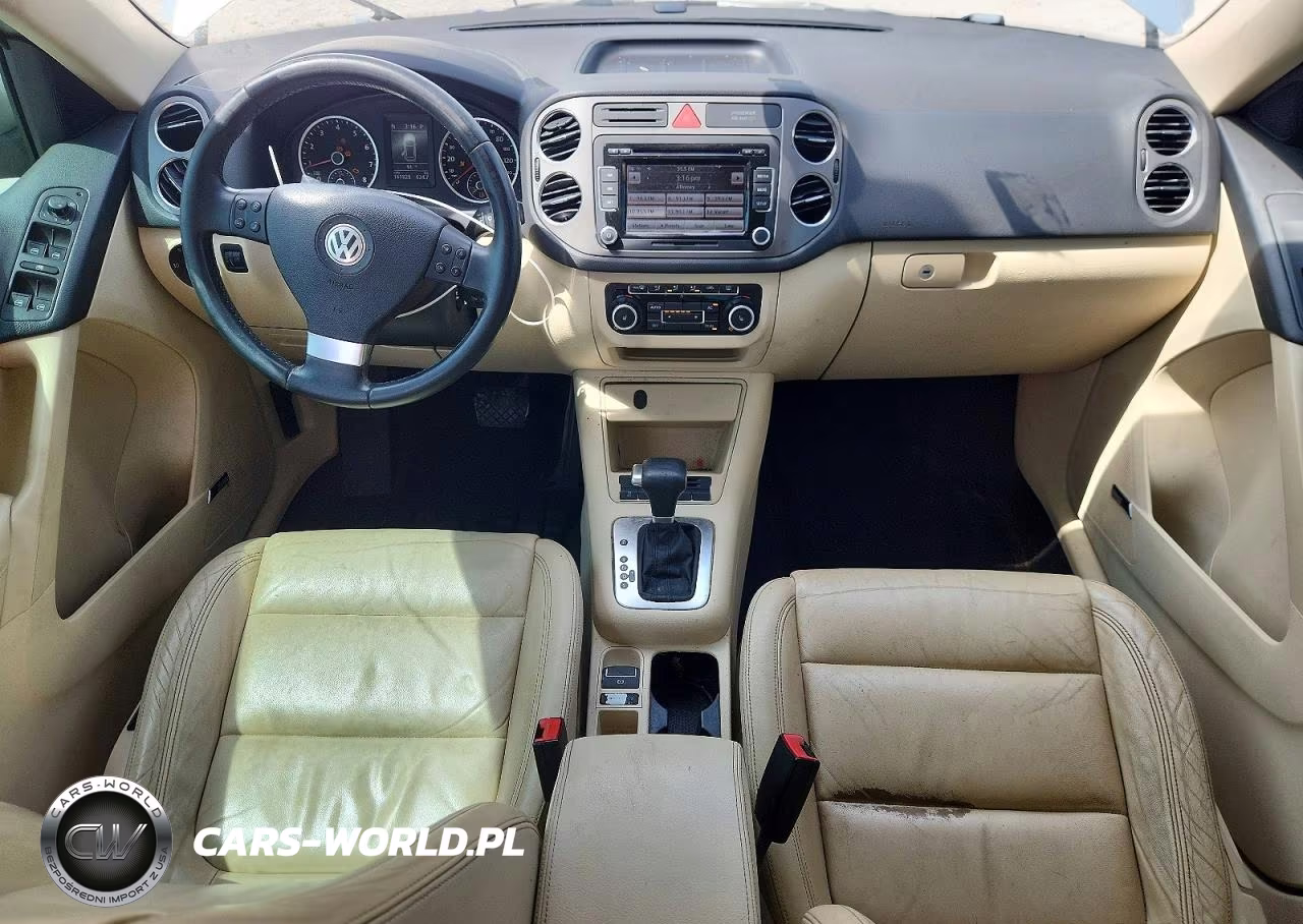 2010 Volkswagen Tiguan S VIN:WVGAV7AX0AW520963 - 8