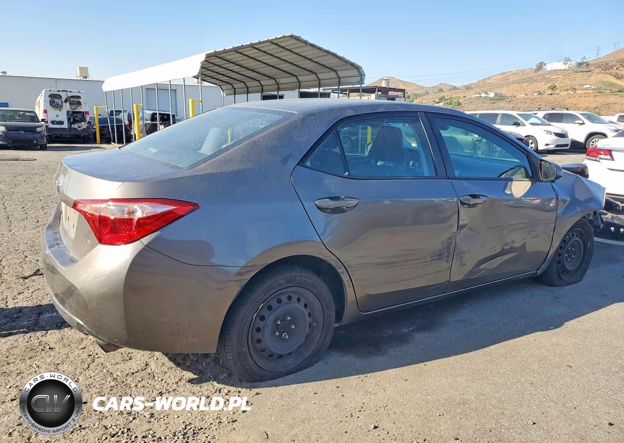 2017 Toyota Corolla Le VIN:2T1BURHE6HC889695 - 3