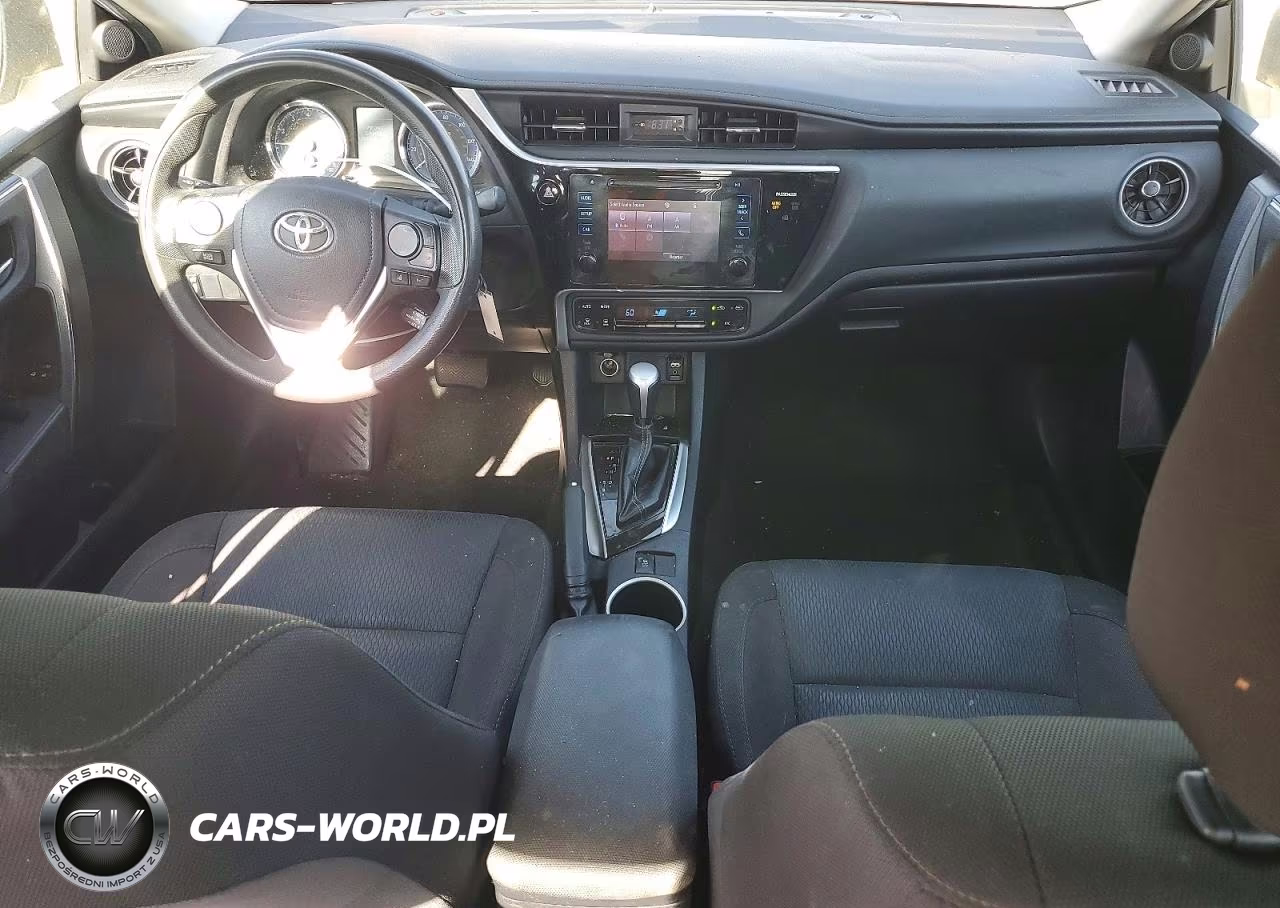 2017 Toyota Corolla Le VIN:2T1BURHE6HC889695 - 8