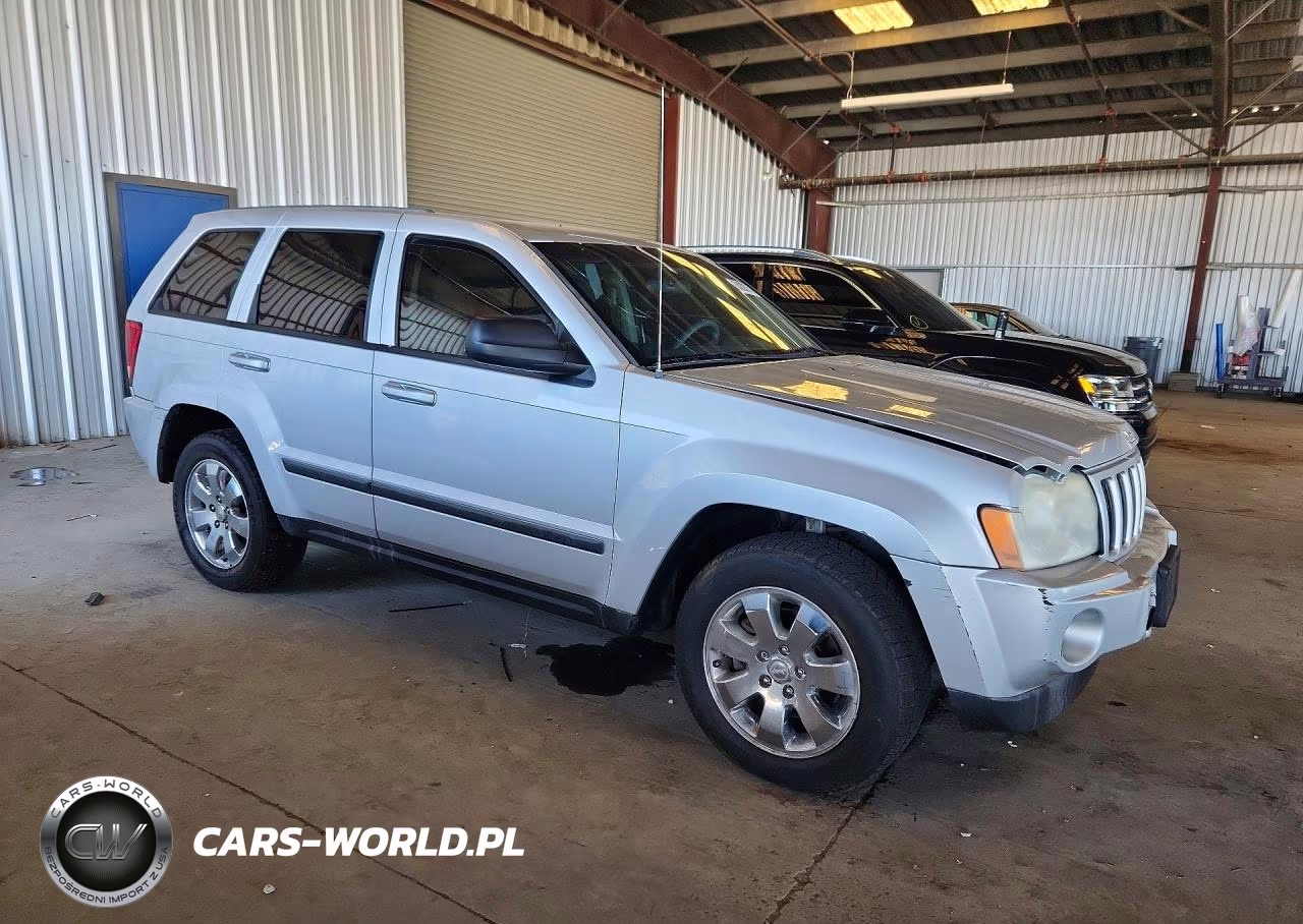 2007 Jeep Grand Cherokee Laredo VIN:1J8GR48KX7C602312 - 4