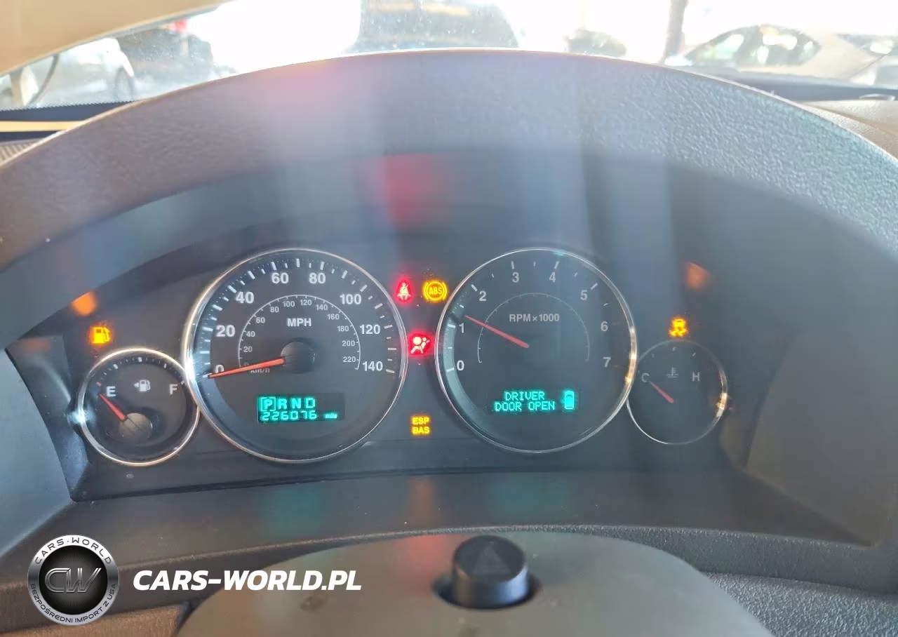 2007 Jeep Grand Cherokee Laredo VIN:1J8GR48KX7C602312 - 9