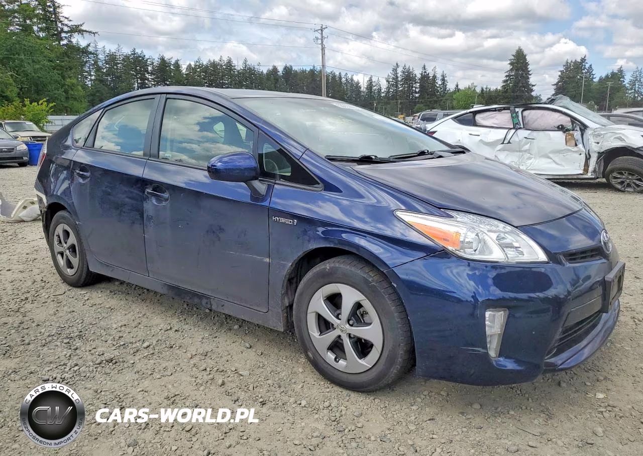2015 Toyota Prius Two VIN:JTDKN3DU0F0483927 - 4