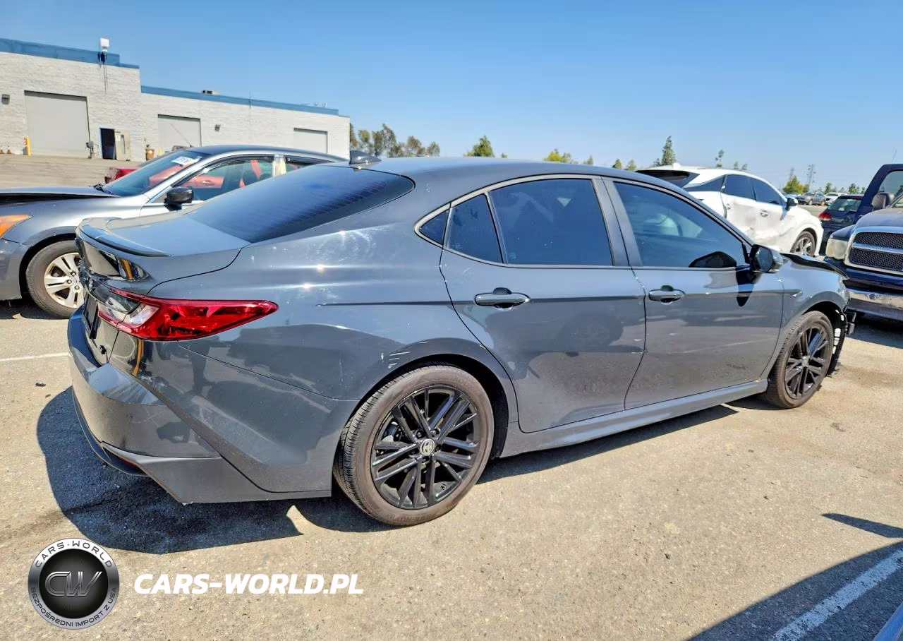2025 Toyota Camry Se VIN:4T1DAACK5SU569399 - 3