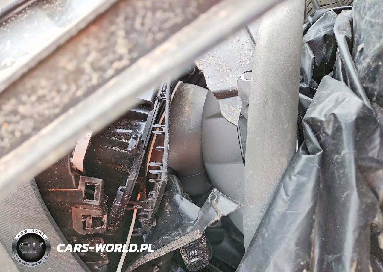 2026 Hyundai Elantra Se VIN:KMHLL4DGXTU144568 - 9