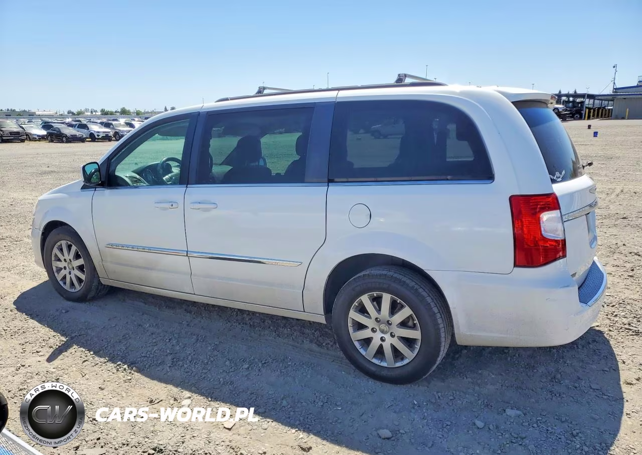 2015 Chrysler Town & Country Touring VIN:2C4RC1BG8FR626537 - 2