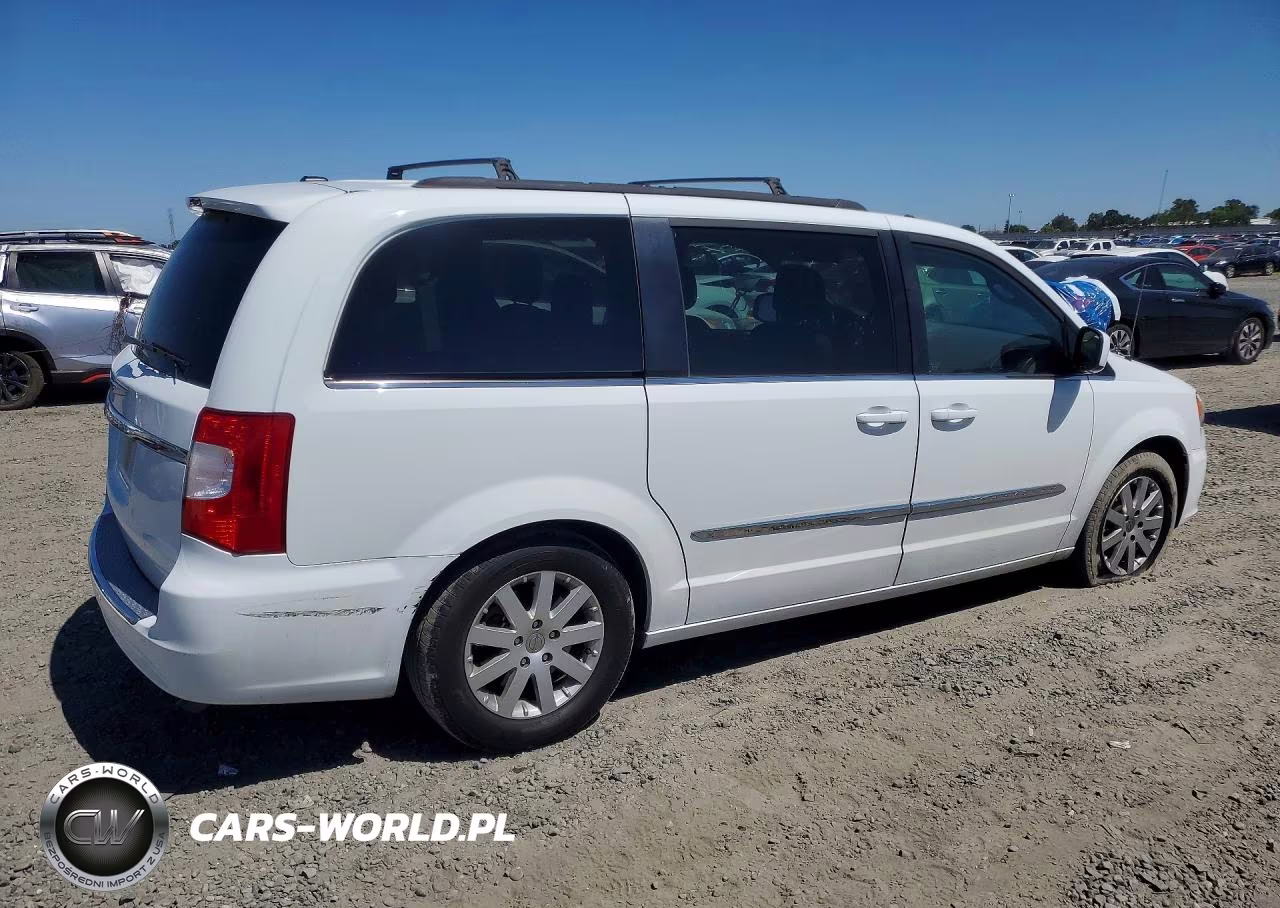 2015 Chrysler Town & Country Touring VIN:2C4RC1BG8FR626537 - 3