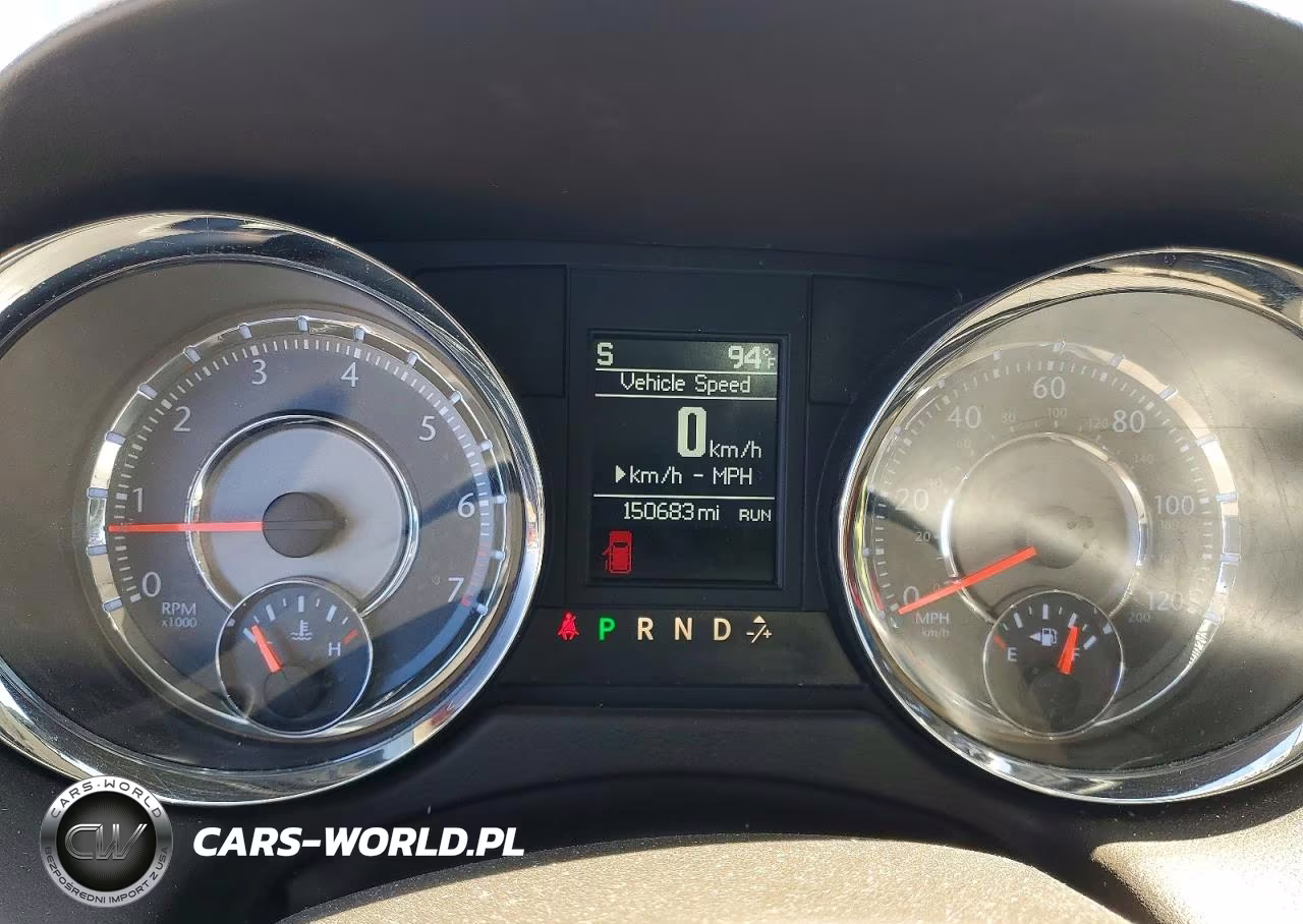 2015 Chrysler Town & Country Touring VIN:2C4RC1BG8FR626537 - 9