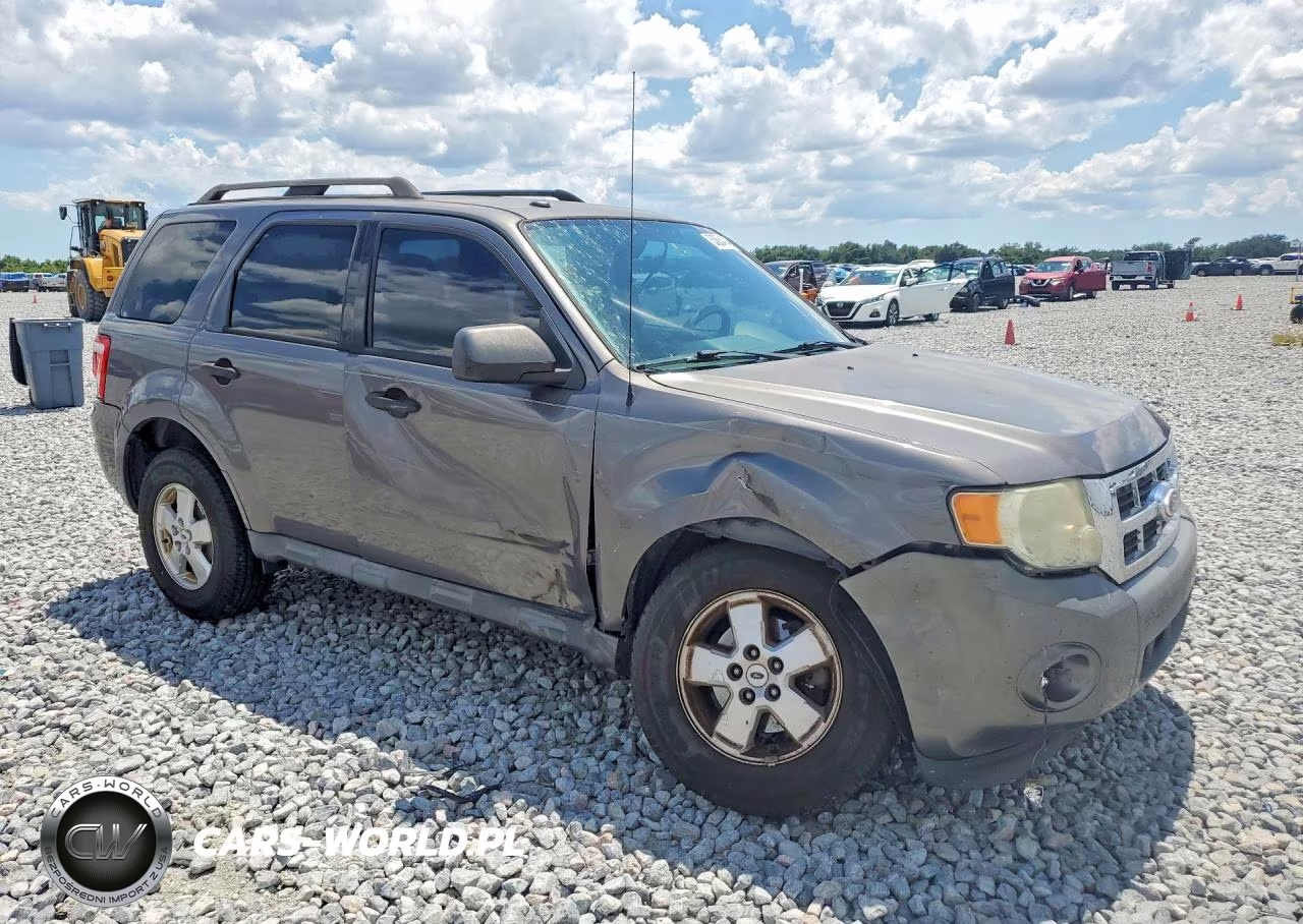 2011 Ford Escape Xlt VIN:1FMCU0D72BKA55707 - 4