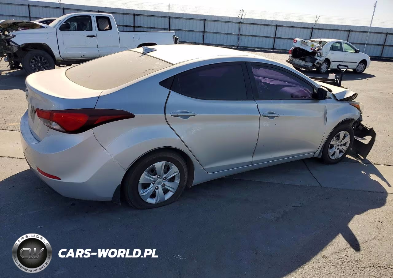 2016 Hyundai Elantra Se VIN:5NPDH4AEXGH667084 - 3
