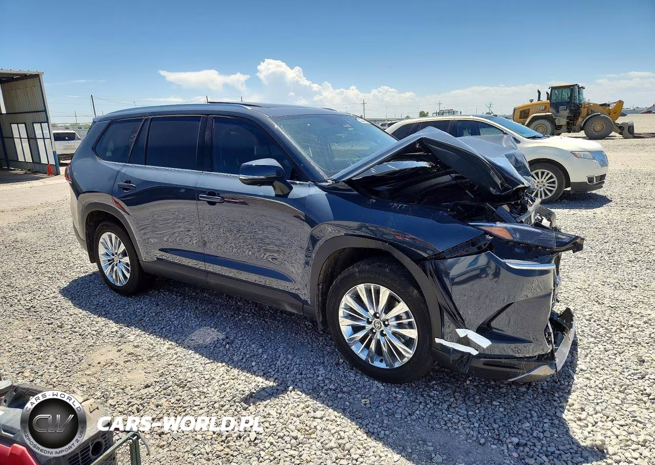 2026 Toyota Grand Highlander Platinum VIN:5TDAAAB53TS120456 - 4