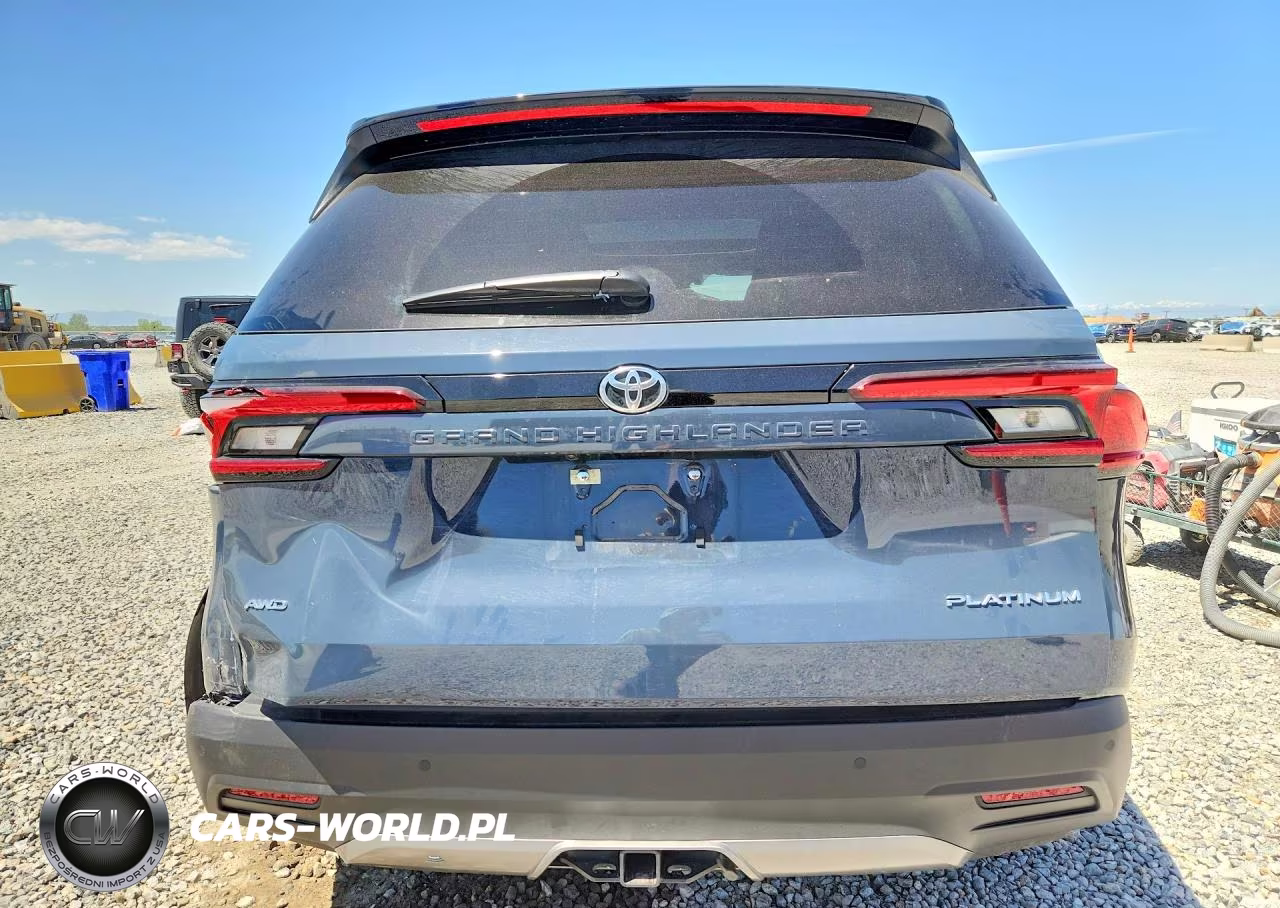 2026 Toyota Grand Highlander Platinum VIN:5TDAAAB53TS120456 - 6
