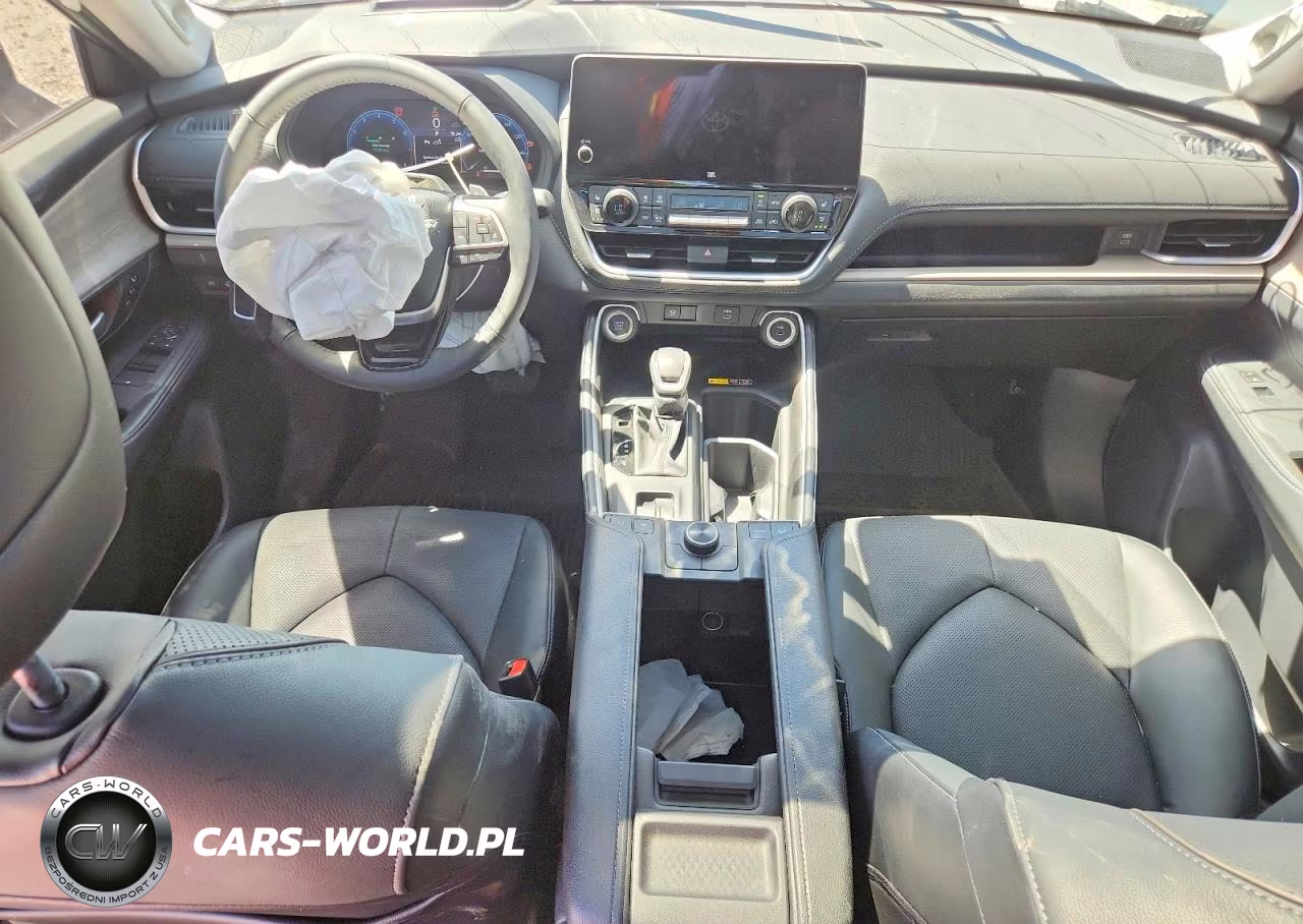 2026 Toyota Grand Highlander Platinum VIN:5TDAAAB53TS120456 - 8