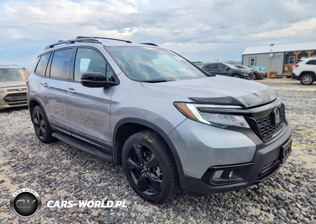 2020 Honda Passport Elite VIN:5FNYF8H02LB006621 - 4