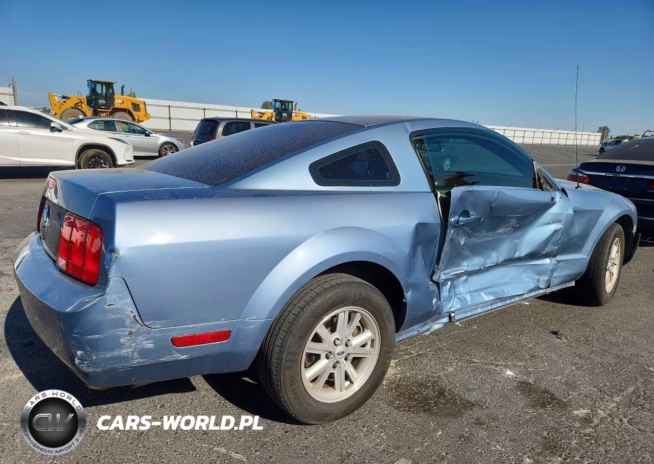 2007 Ford Mustang VIN:1ZVFT80N275271194 - 3