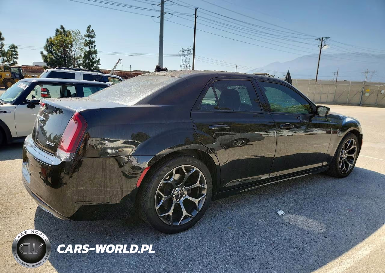 2017 Chrysler 300 S VIN:2C3CCABG7HH512080 - 3