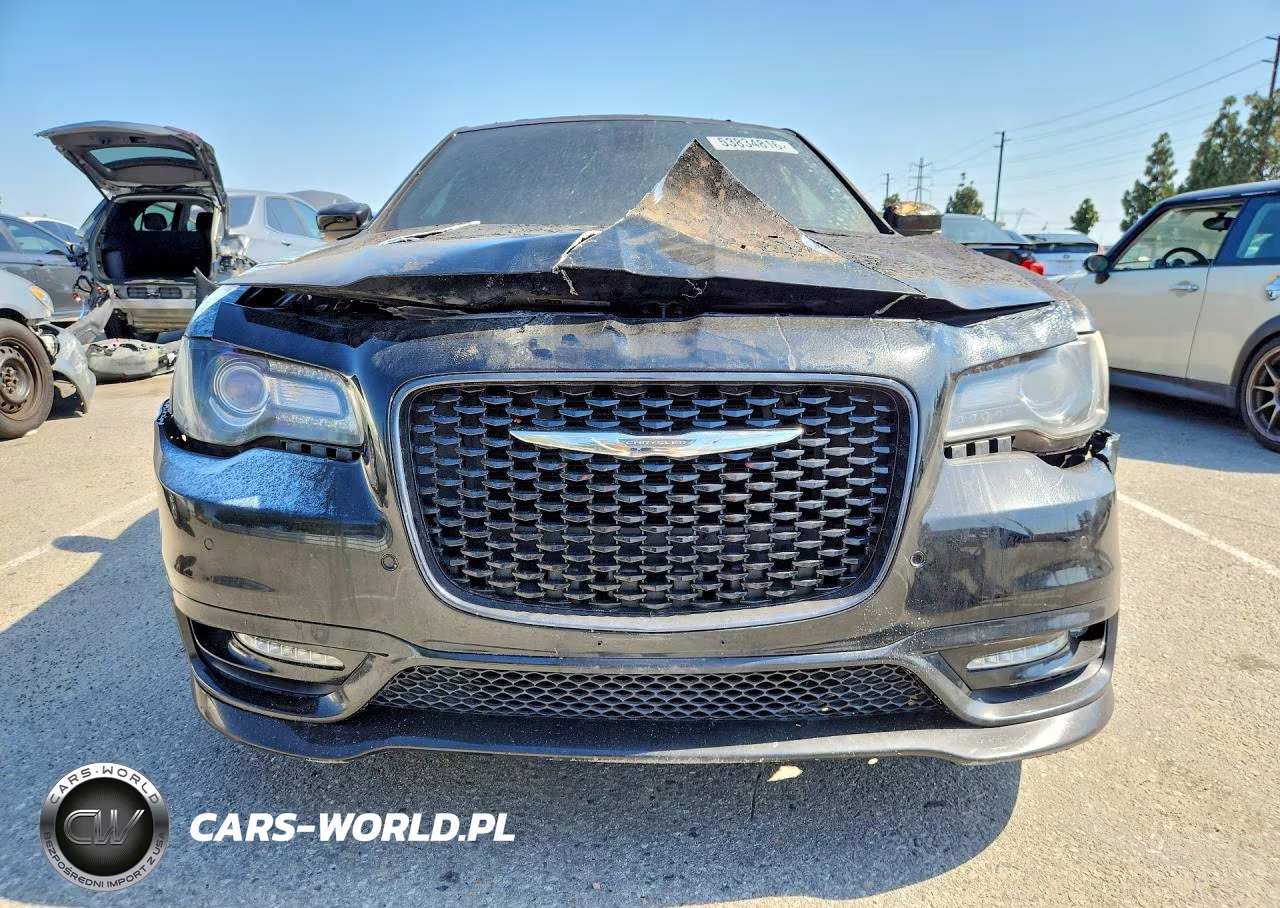 2017 Chrysler 300 S VIN:2C3CCABG7HH512080 - 5