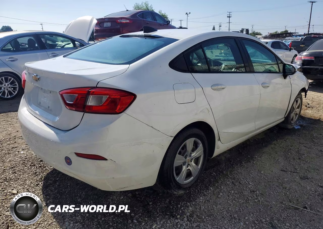 2018 Chevrolet Cruze Ls VIN:1G1BC5SM7J7170287 - 3